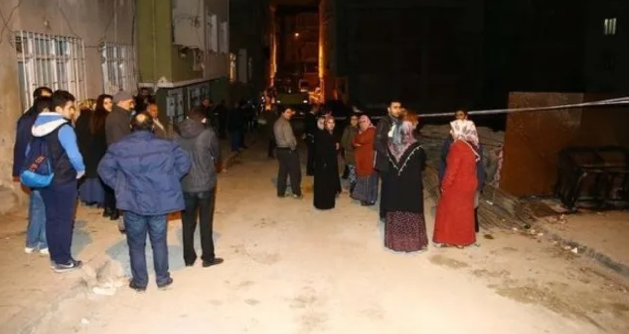 gece yarisi duyulan sesler vatandaslari sokaga doktu validenaciklamageldi HY2CItGA