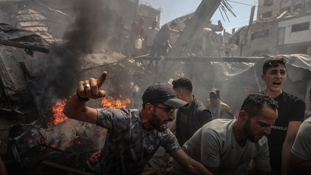 israil gazzede multeci kampini vurdu lNfH7zkM