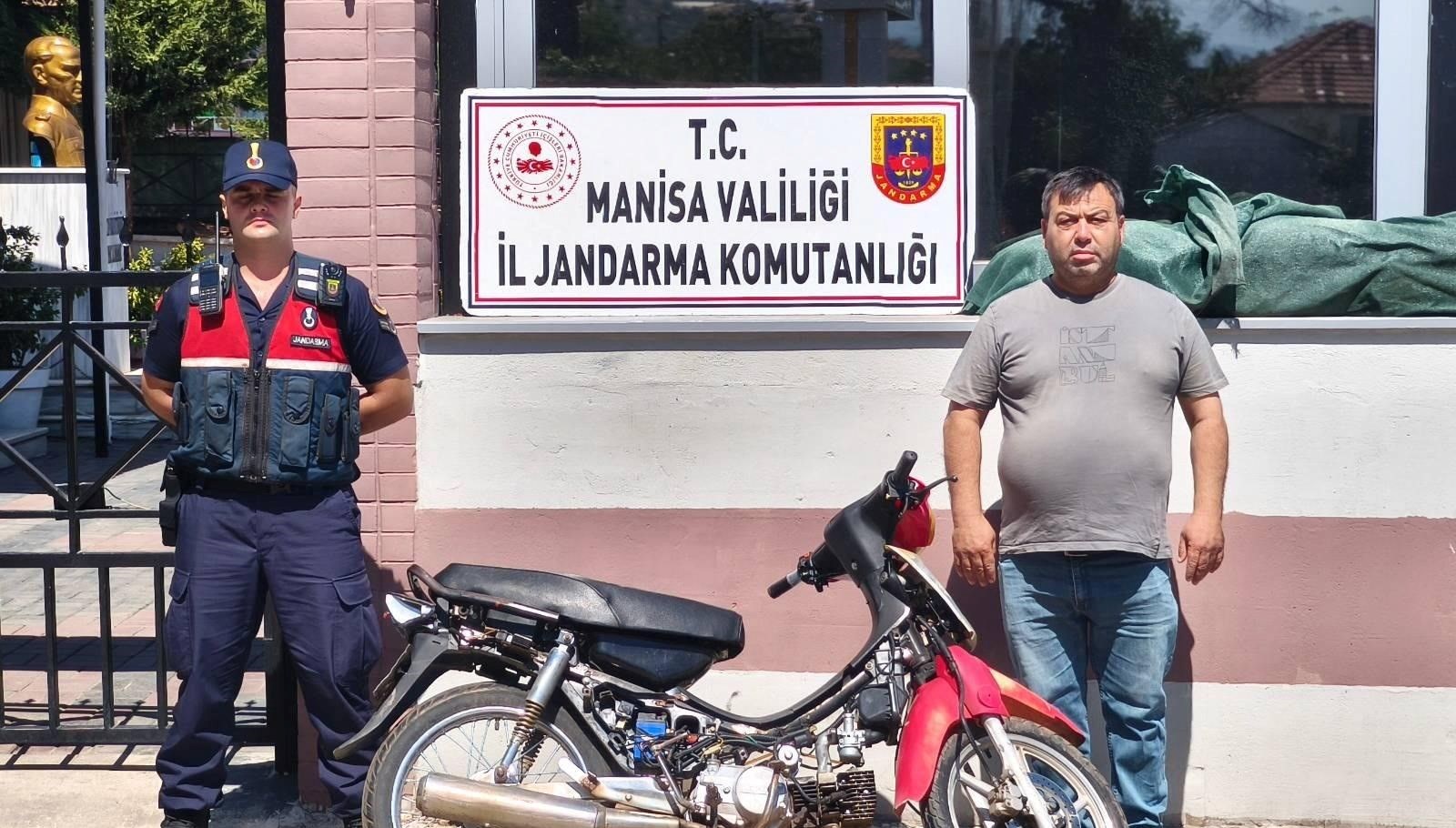 manisali vatandas motosikletine 5 bucuk yil sonra kavustu NHEwALdq