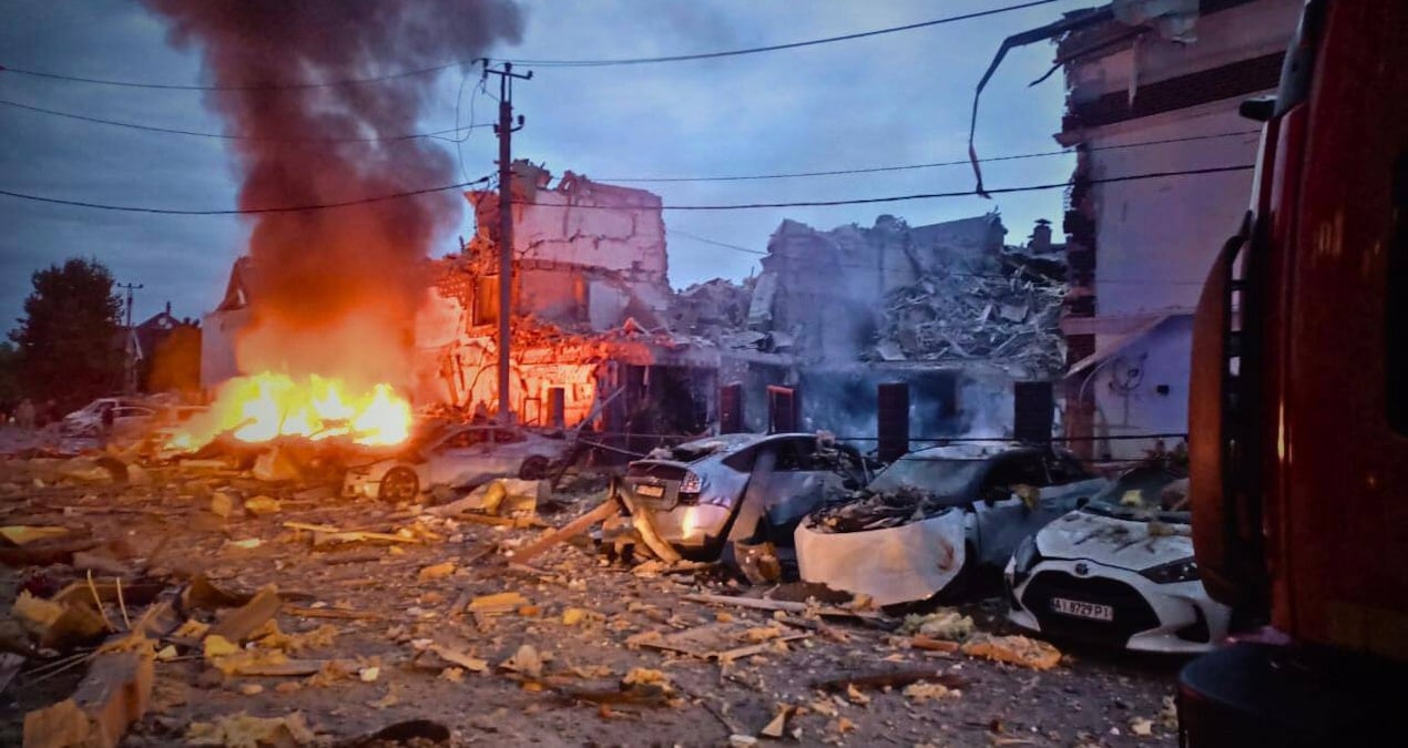 son zamanlarin en agir saldirisi 500 iha ve 40 fuzeyle sehir yerle bir oldu 1BO3AVCY