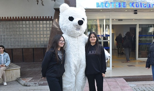 kutup bilimleri sempozyumu ve senligi ege universitesinde basladi vrCHTX3u.jpg