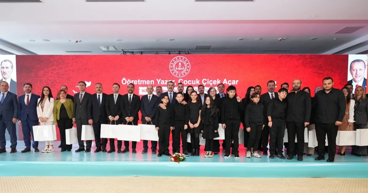 ogretmen yazar cocuk cicer acar hikayeleri odullendirildi AWRXrcq6.webp