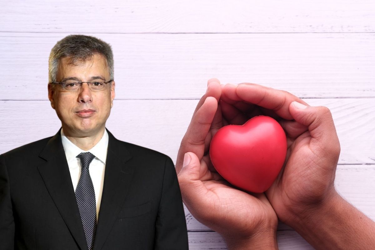 saglik bakani kemal memisoglu organ bagisinin onemine dikkat cekmek icin e nabizdan organlarini bagisladi TZNJDMWc.jpg