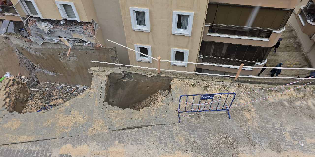 Halitpaşa Mahallesi’nde İstinat Duvarı Çöktü, Daireler Tahliye Edildi