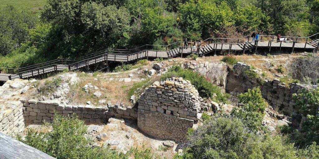 antik-truva-sikkesi-tam-1700-kilometre-otede-bulundu-9mTsHCL7