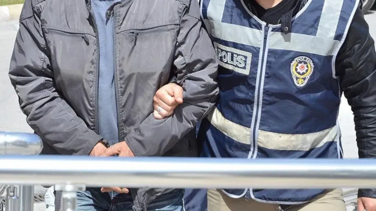 istanbul-merkezli-3-ilde-kara-para-operasyonu-cok-sayida-gozalti-QmmsTaXt