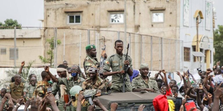 mali-cokusun-esiginde-ic-savas-senaryosu-buyuyor-darbe-yonetimi-sarsiliyor-dscTK5Yx