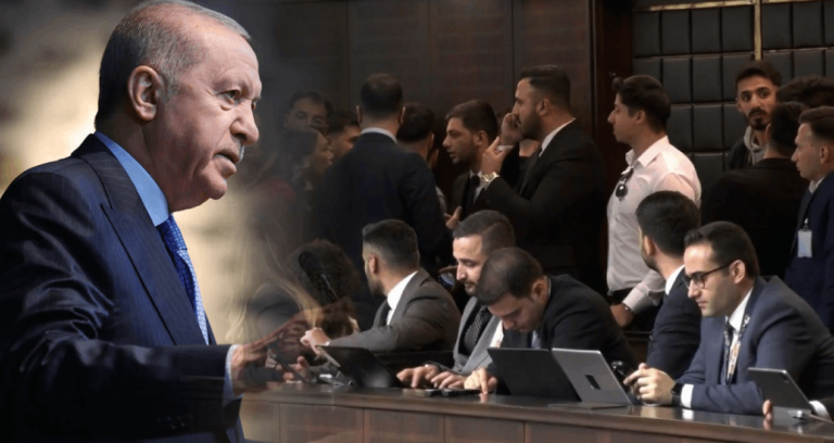 tam-da-erdogan-bunlari-soylerken-akpliler-gazetecilere-parmak-salladi-9u3mJmkc
