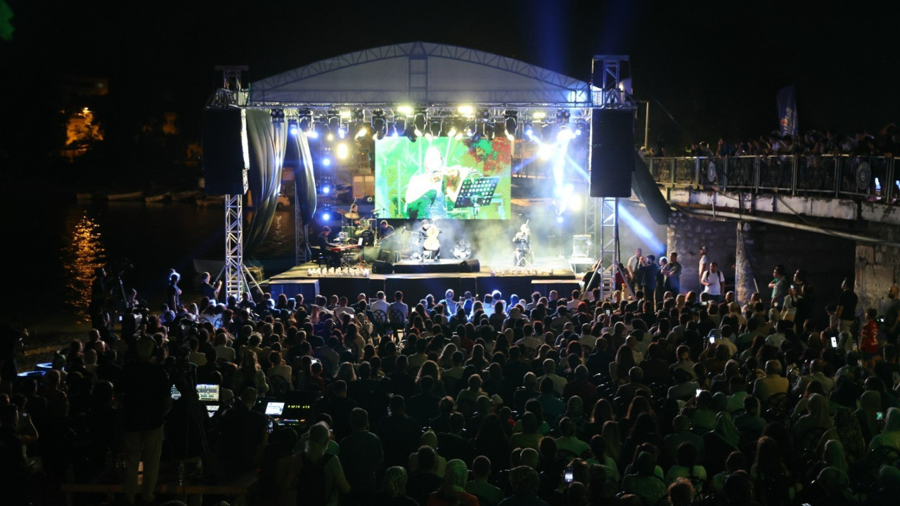 Bursa Festivali’nde Bagjan Oktyabr rüzgarı Haber gorseli